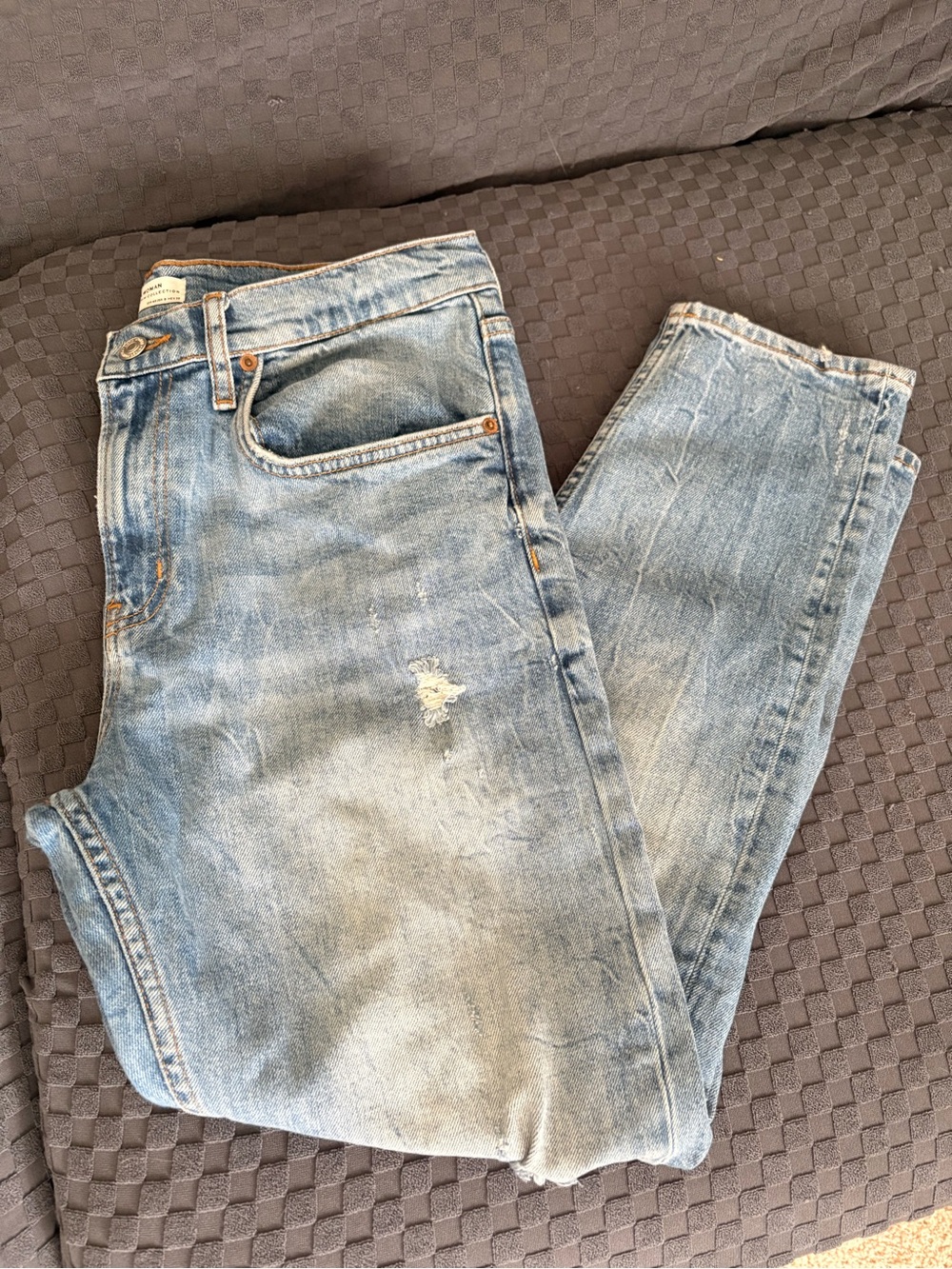 Zara Women Distressed Jeans